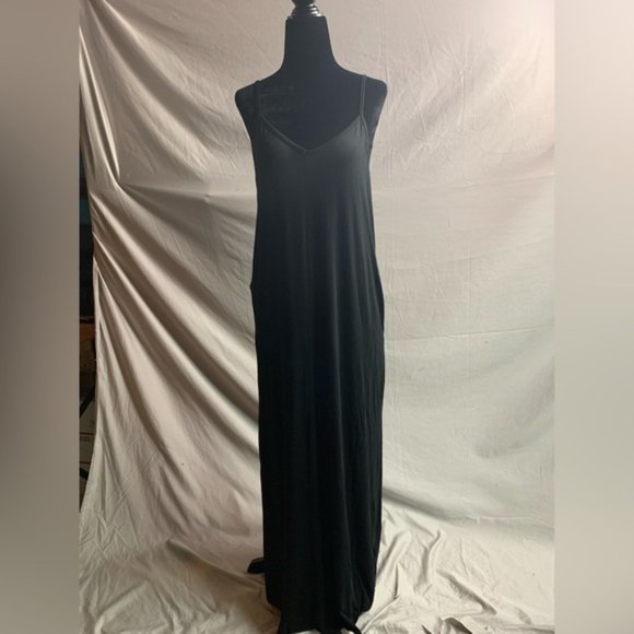 Black Cami Dress With Pockets - Picture 6 of 6